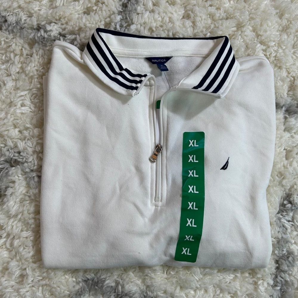 Nautica white sweater with Dark Blue Accents - Picture 2 of 10